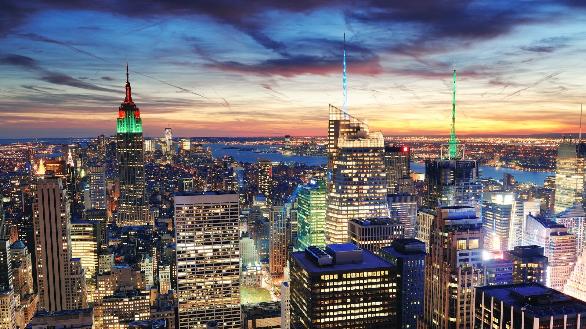 New York city skyline at night